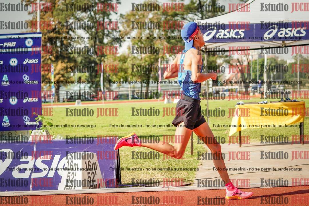 Fotos de los 800 m llanos de varones