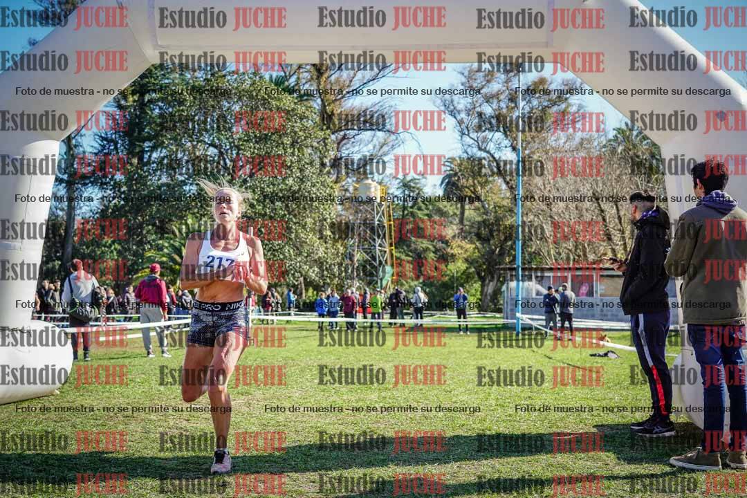 Fotos de la llegada del cross de 6000 m