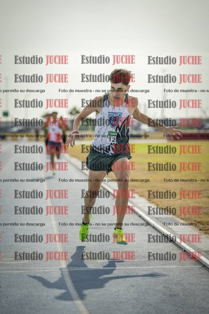 Fotos de los 800 m llanos de varones