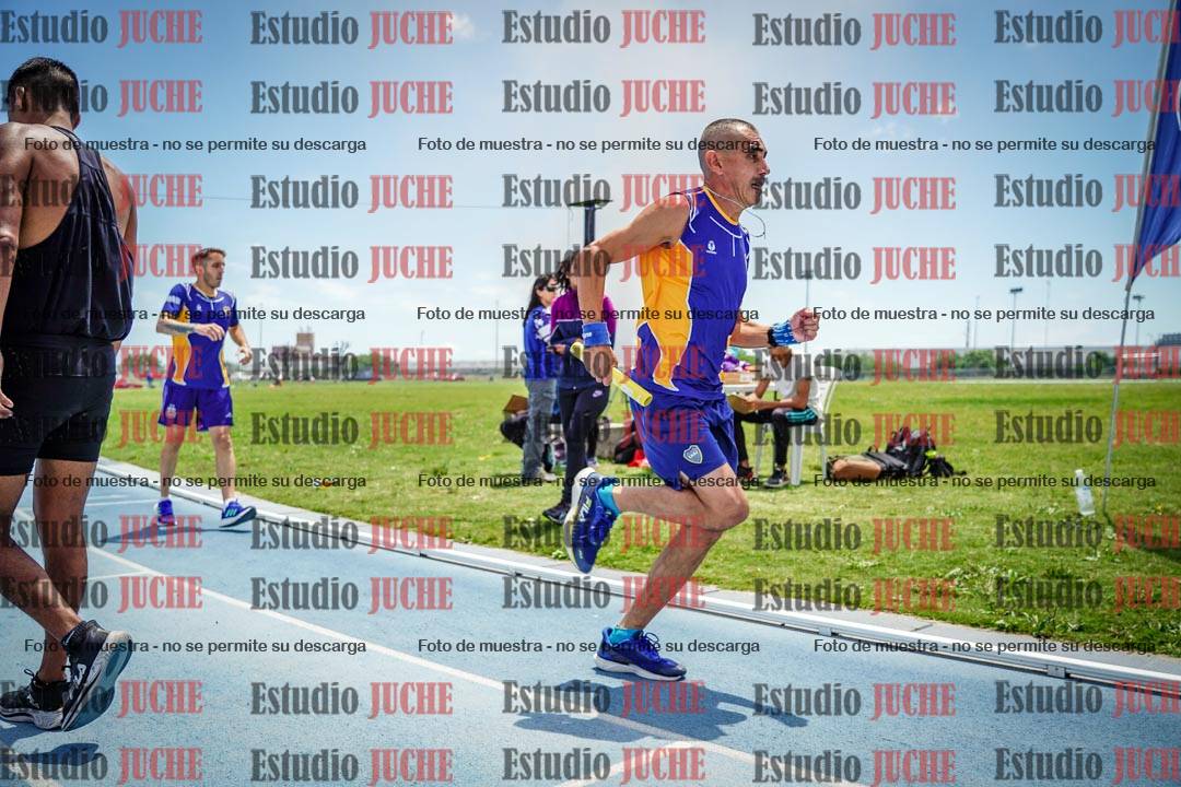Fotos durante el transcurso de los relevos 20' para running teams - serie 2