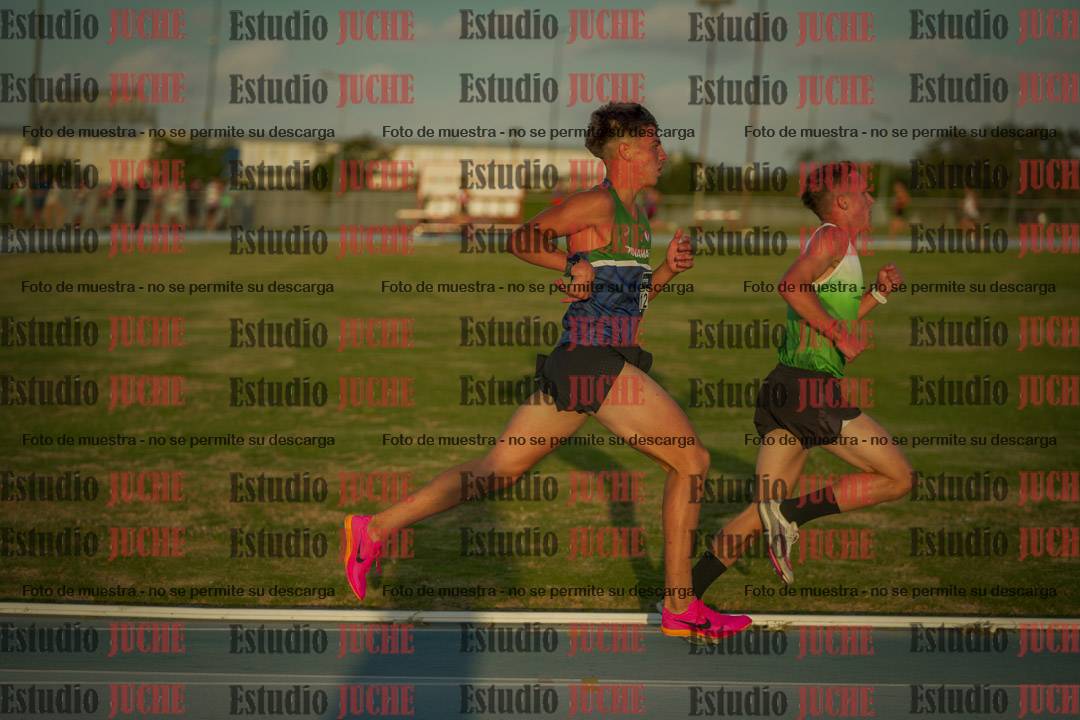 Fotos de los 3000 m llanos de varones