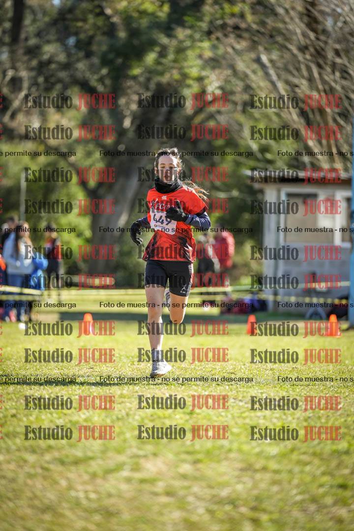 Fotos de la llegada del cross de 2000 m