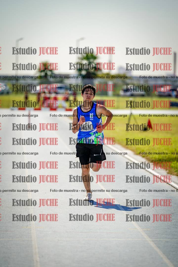 Fotos de los 2000 m con obstáculos de varones