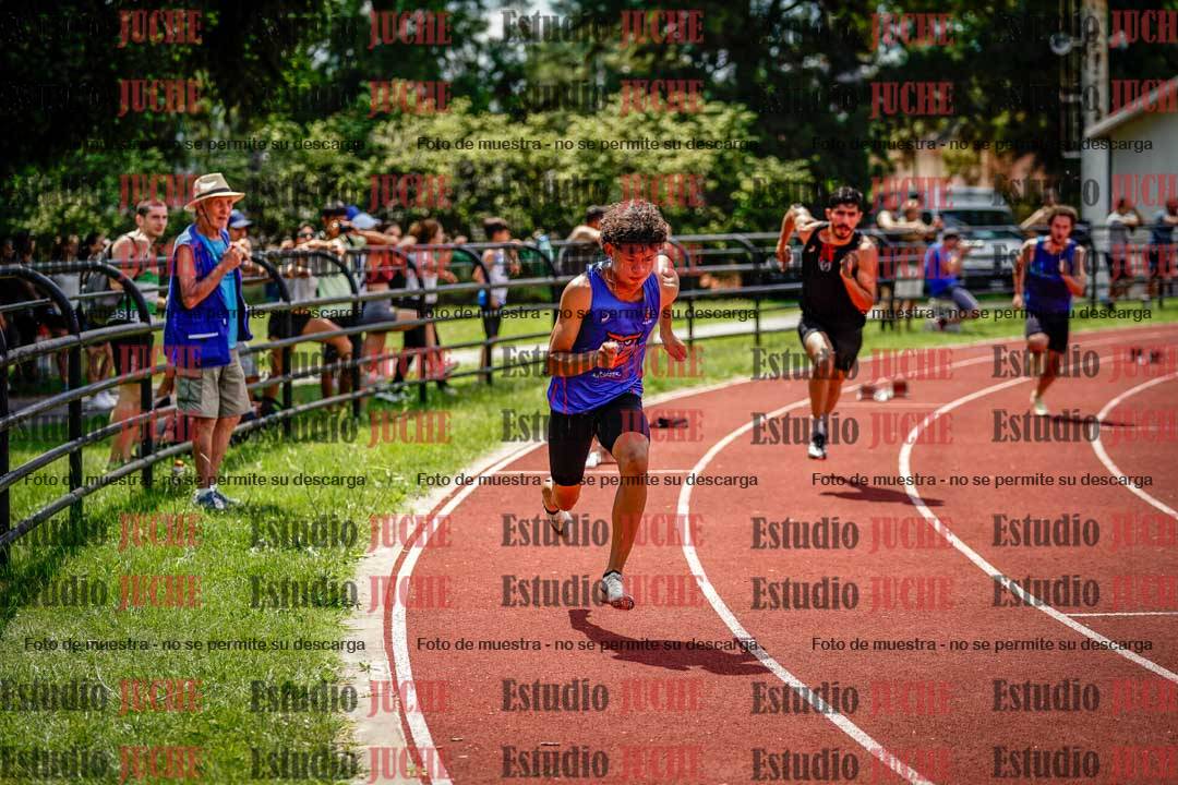 Fotos de los 400 m llanos de varones