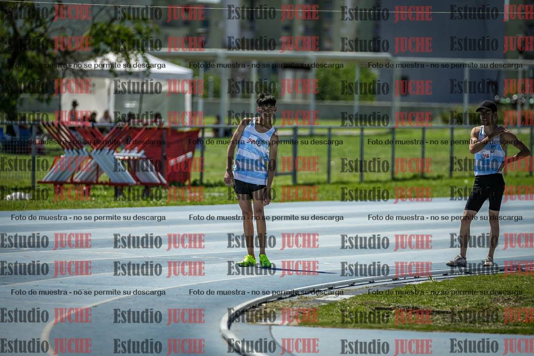 Fotos de los 800 m llanos de varones