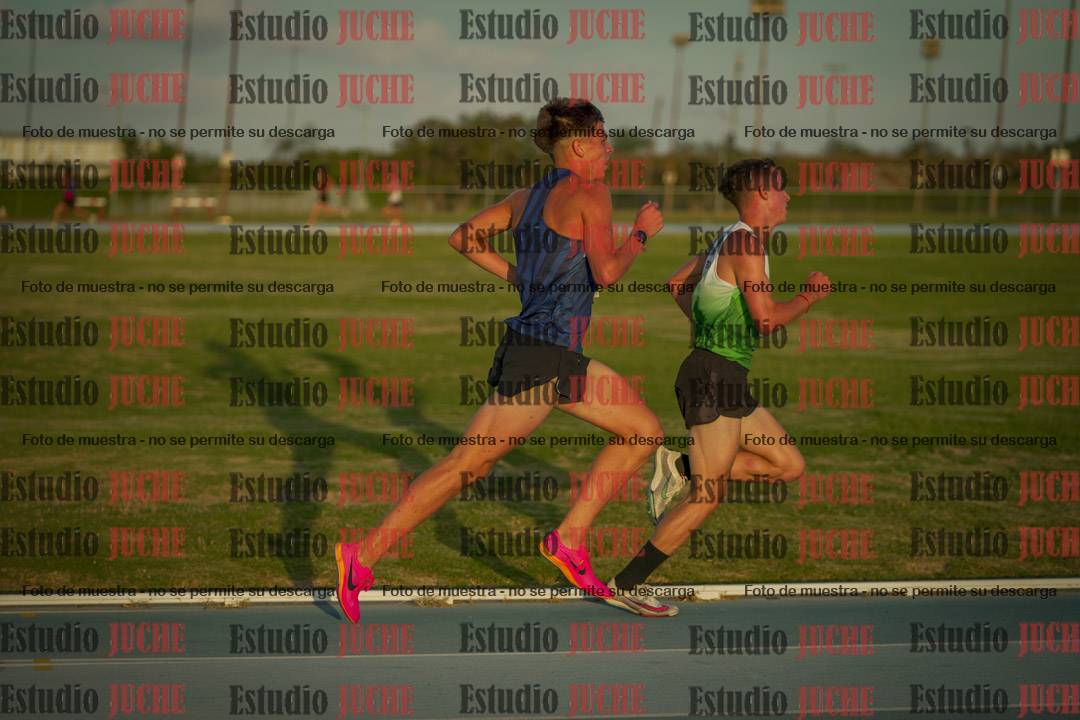 Fotos de los 3000 m llanos de varones