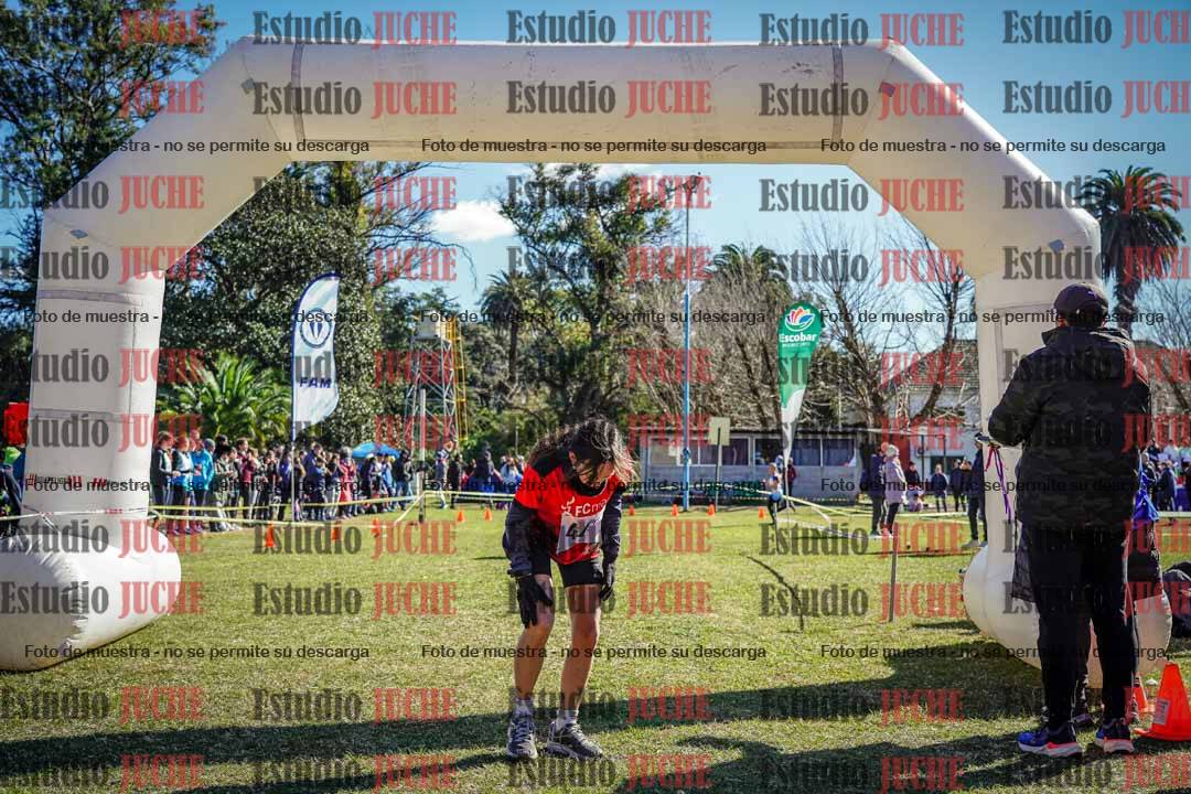 Fotos de la llegada del cross de 2000 m