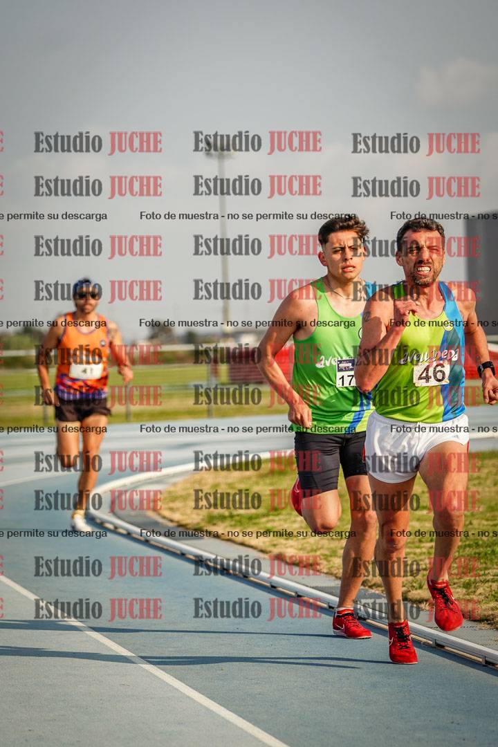 Fotos de los 3000 m llanos de varones