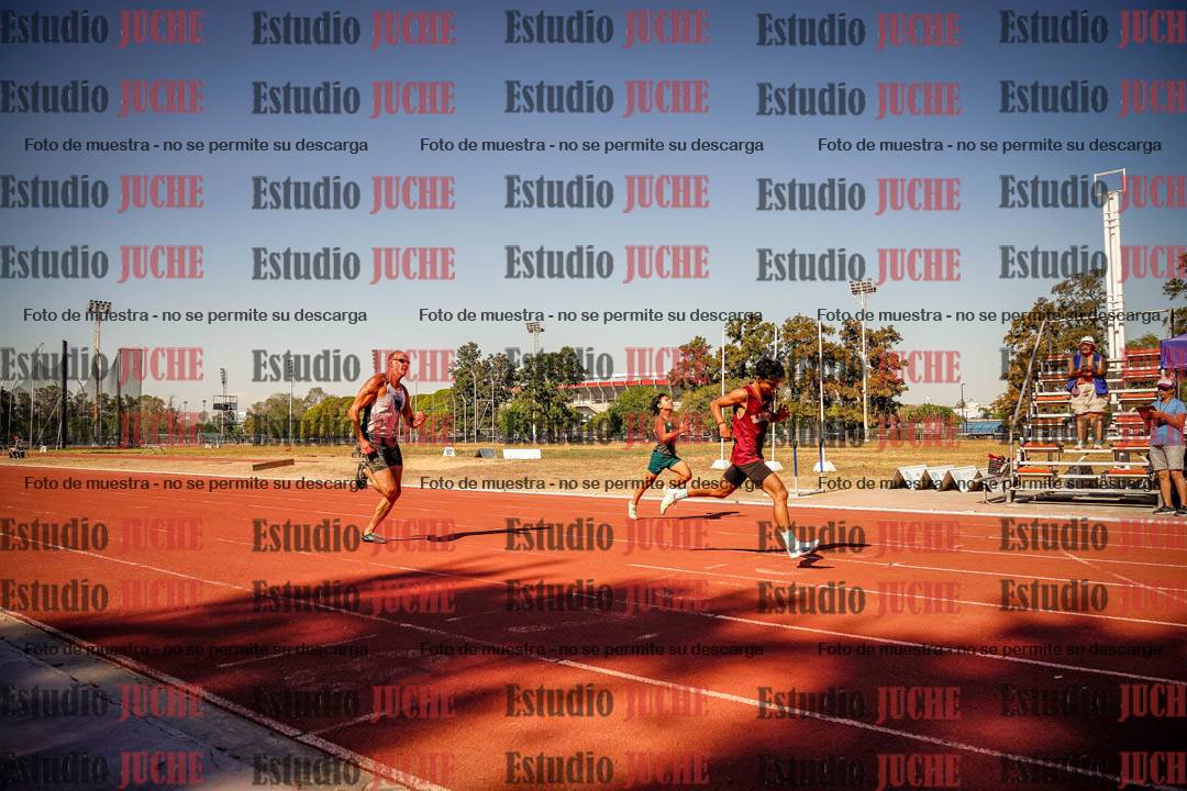 Fotos de los 200 m llanos de varones