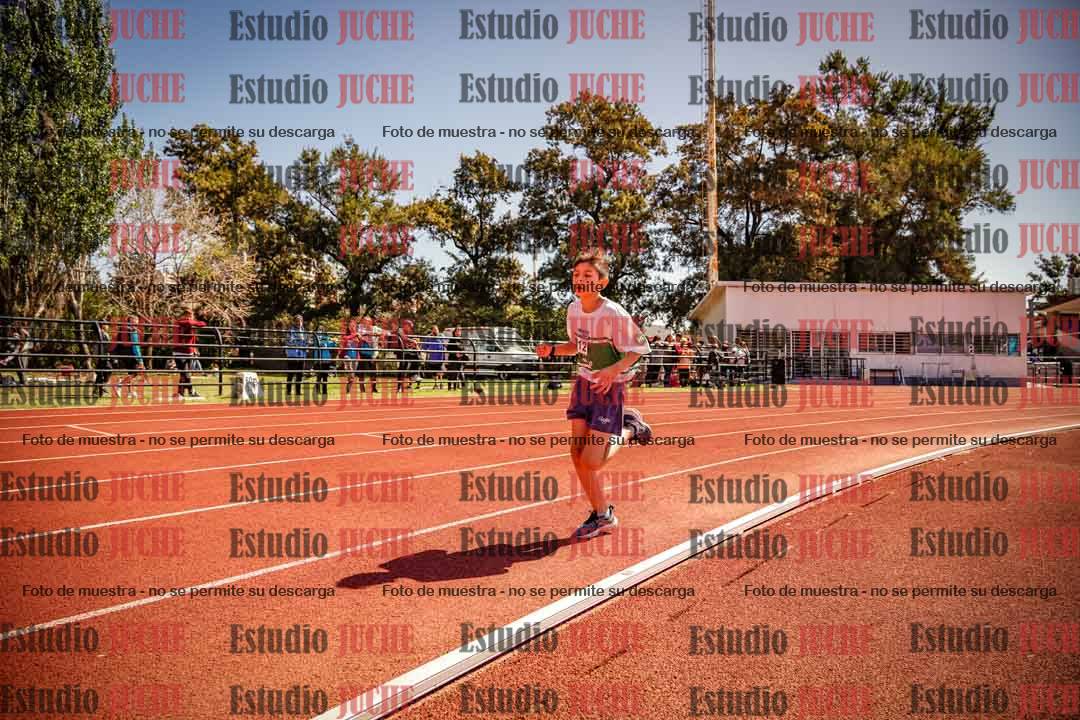 Fotos de los 600 m llanos de varones