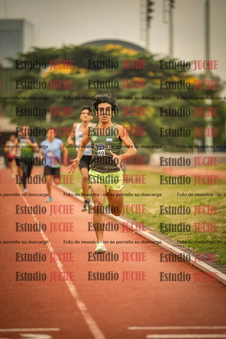 Fotos de los 800 m llanos de varones