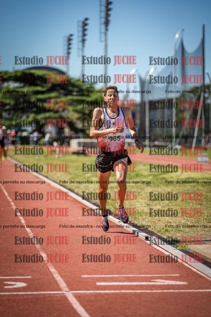 Fotos de los 3000 m con obstáculos de varones