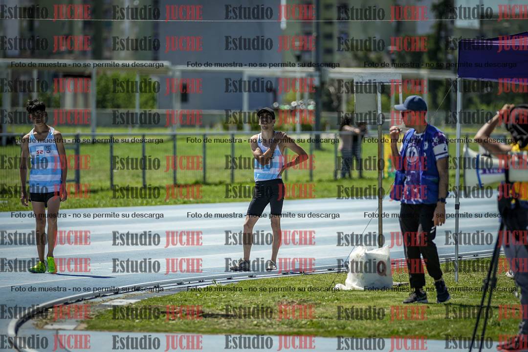 Fotos de los 800 m llanos de varones