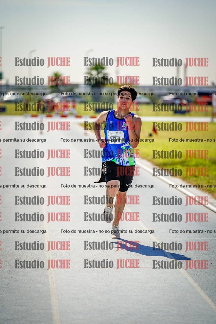 Fotos de los 2000 m con obstáculos de varones