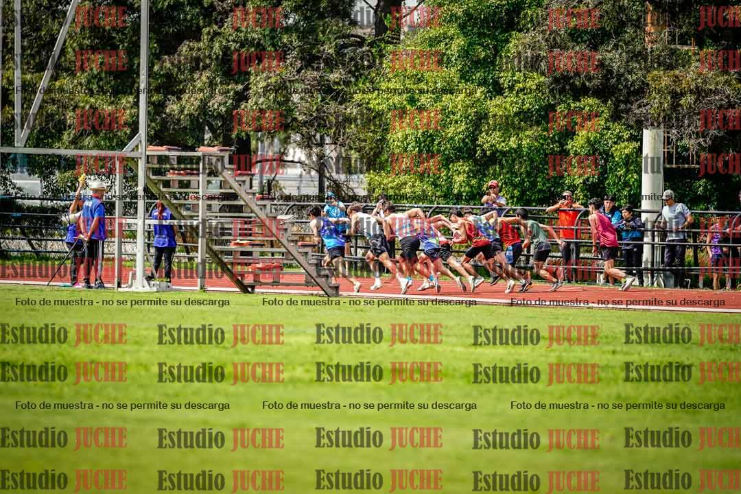 Fotos de los 600 m llanos de varones