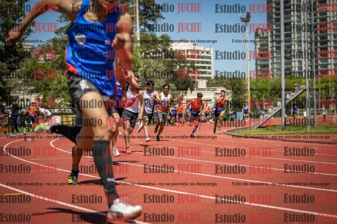 Fotos de los 200 m llanos de varones