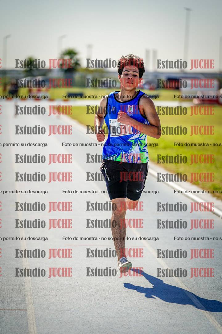 Fotos de los 2000 m con obstáculos de varones