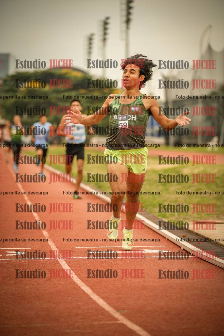 Fotos de los 800 m llanos de varones