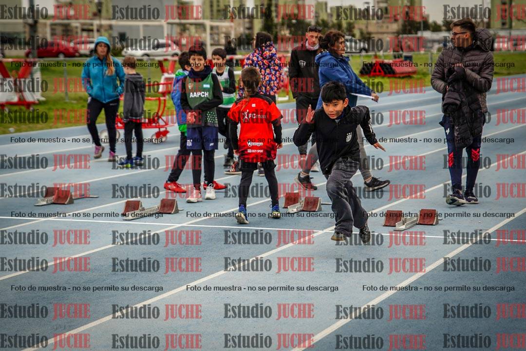 Fotos de los 50 m llanos de varones - U12