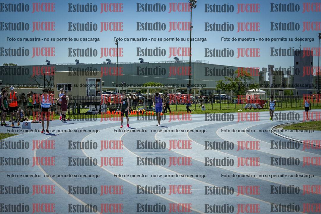 Fotos de los 800 m llanos de varones