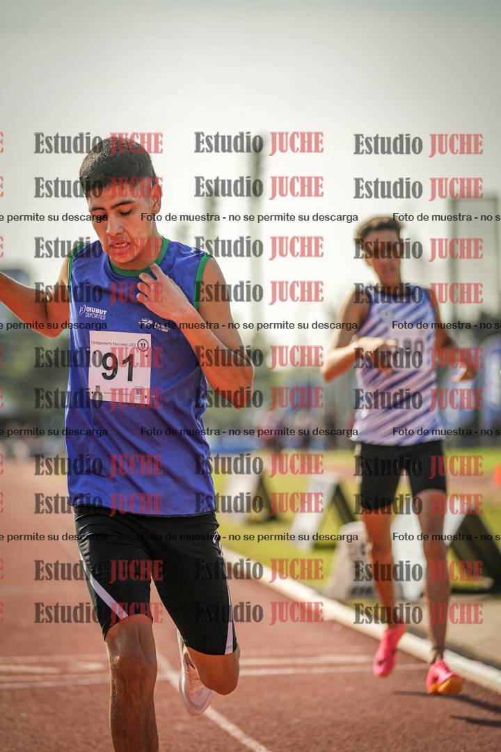 Fotos de los 800 m llanos de varones