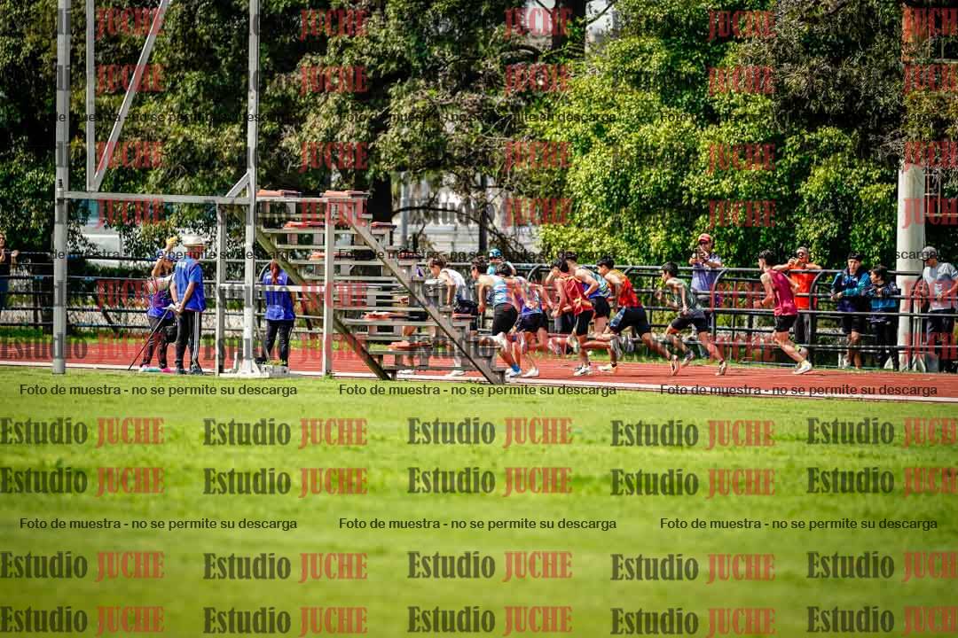 Fotos de los 600 m llanos de varones
