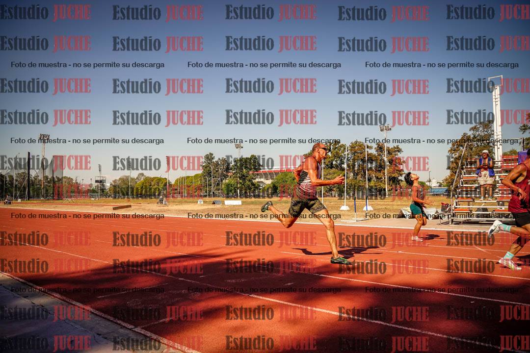 Fotos de los 200 m llanos de varones