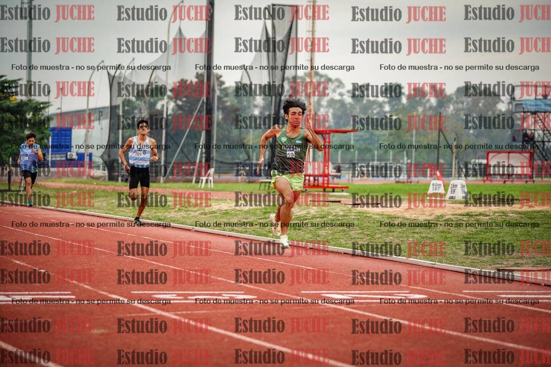 Fotos de los 800 m llanos de varones