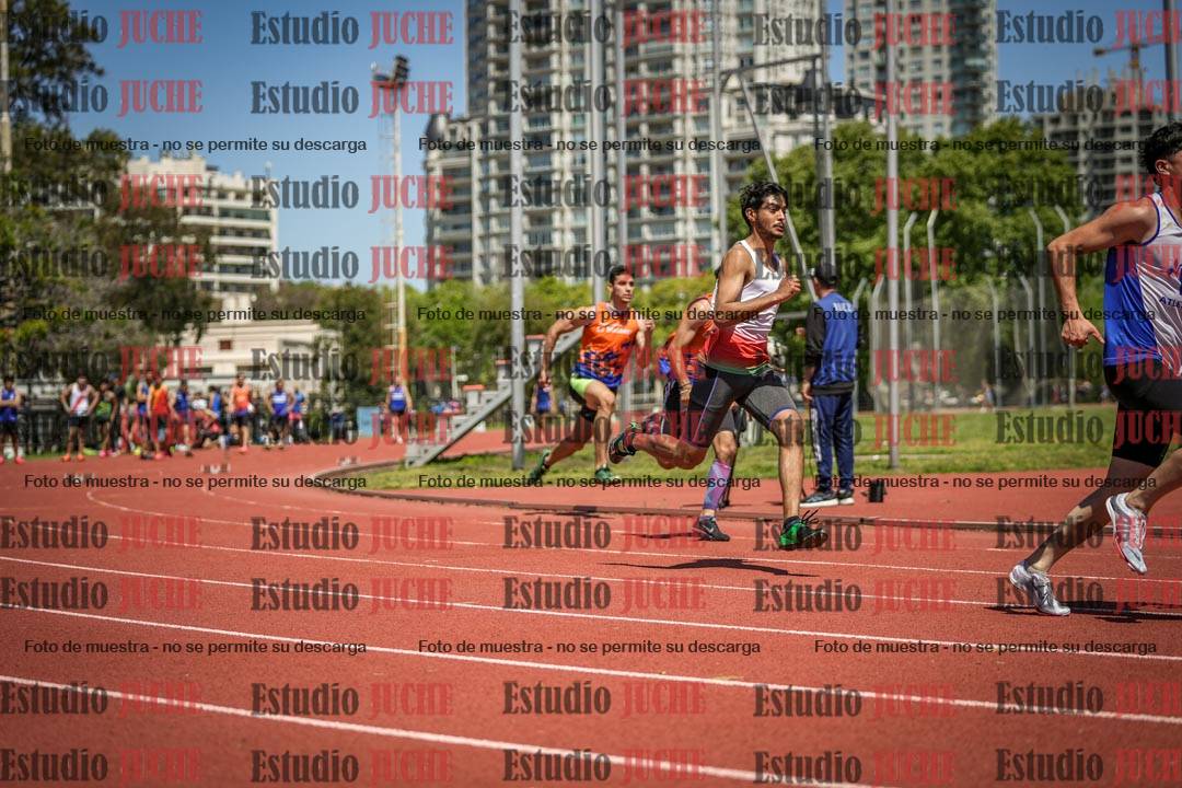 Fotos de los 200 m llanos de varones
