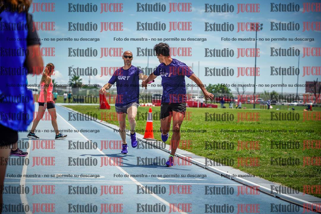 Fotos durante el transcurso de los relevos 20' para running teams - serie 2
