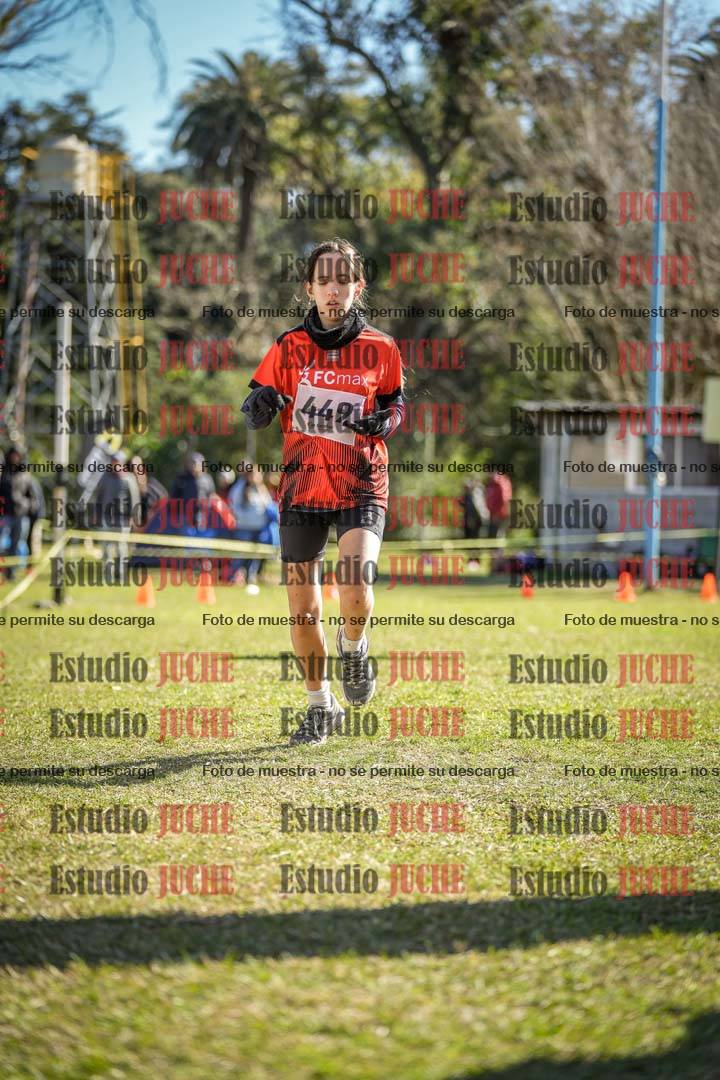 Fotos de la llegada del cross de 2000 m