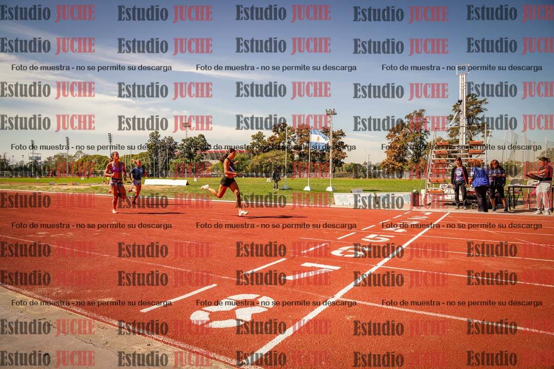 Fotos de los 200 m llanos de mujeres - combinadas 4