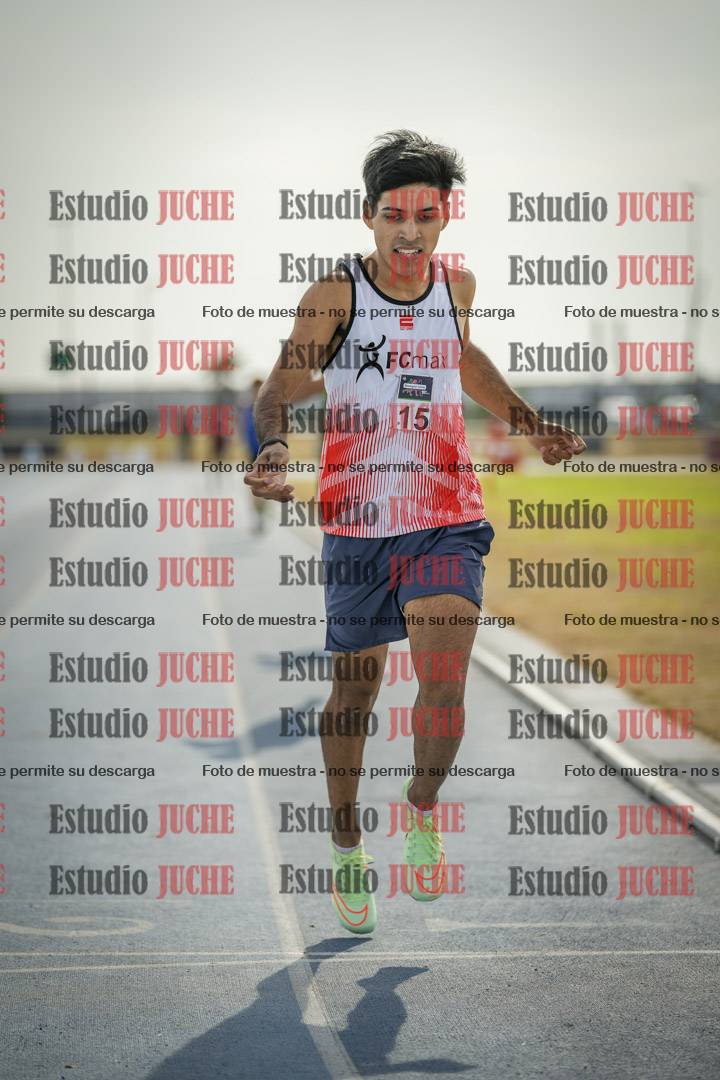 Fotos de los 800 m llanos de varones