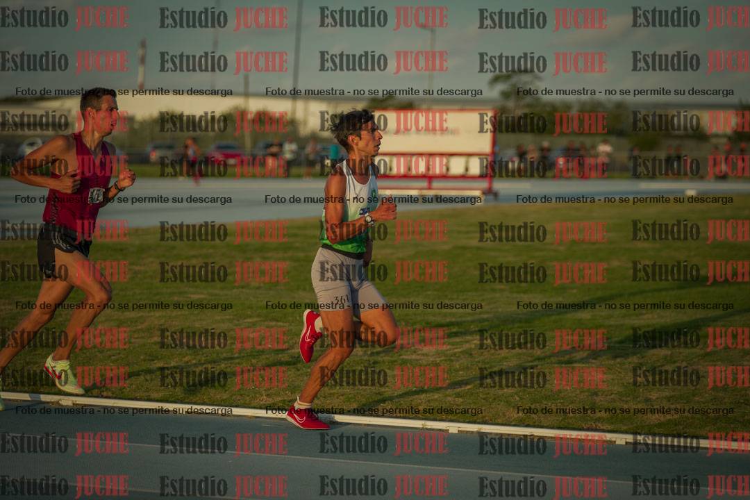 Fotos de los 3000 m llanos de varones