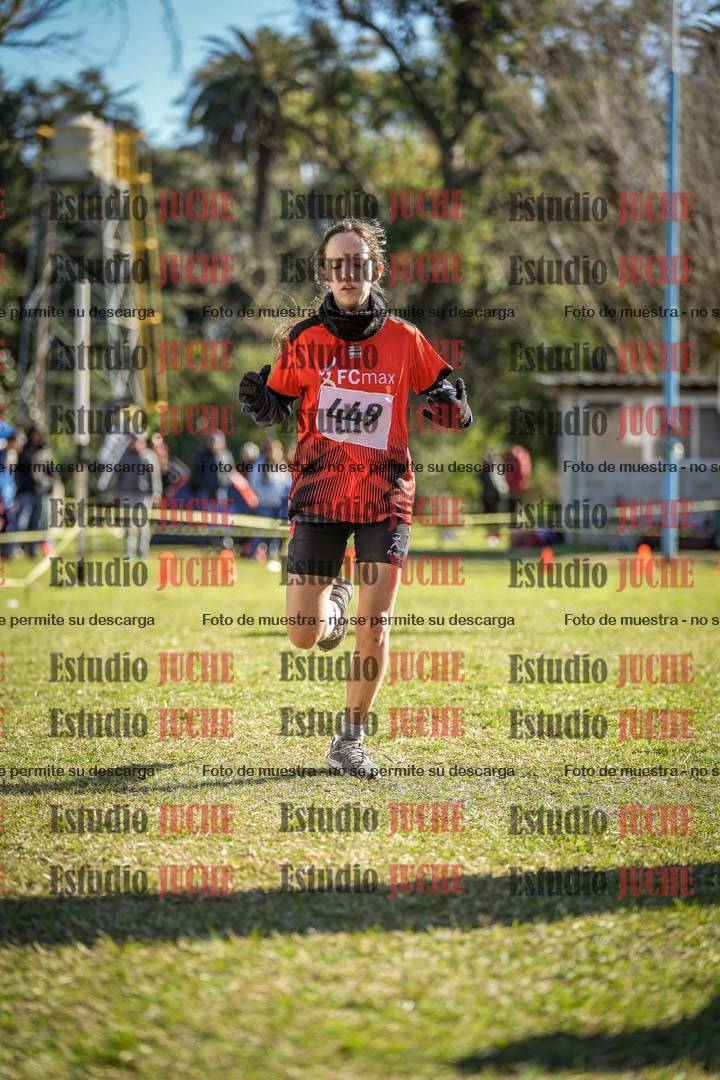 Fotos de la llegada del cross de 2000 m