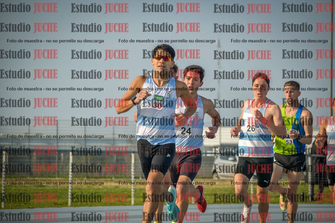 Fotos de los 3000 m llanos de varones