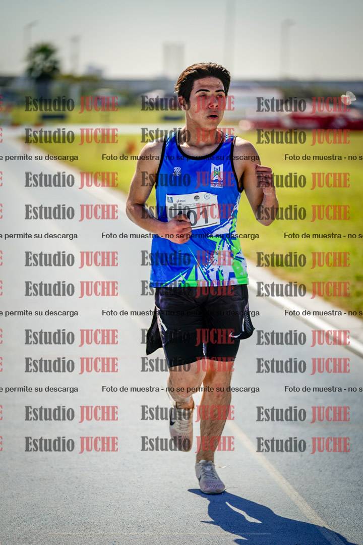 Fotos de los 2000 m con obstáculos de varones
