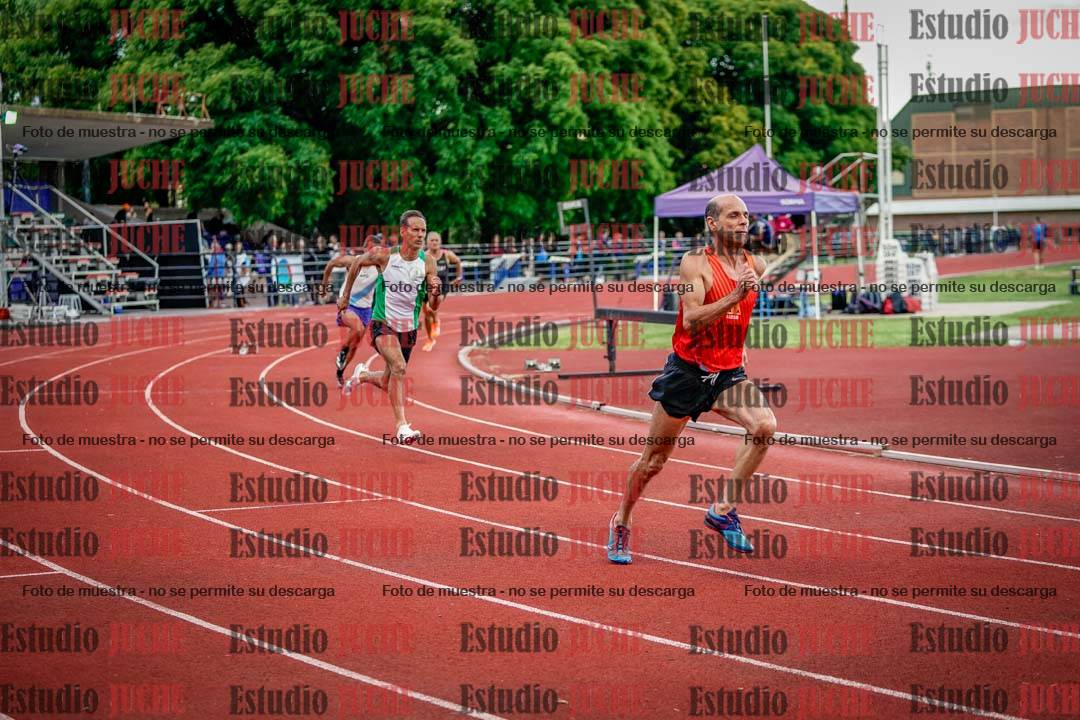 Fotos de los 400 m llanos de varones
