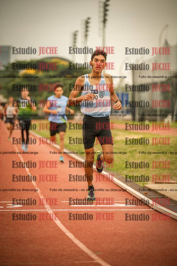 Fotos de los 800 m llanos de varones