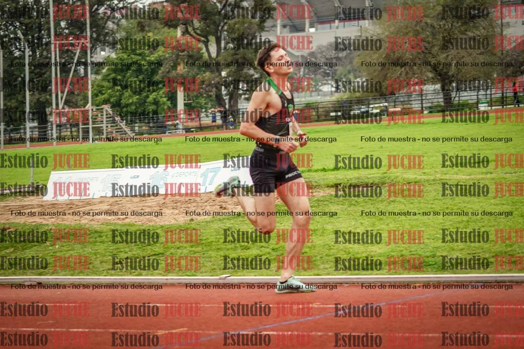Fotos de los 800 m llanos de varones