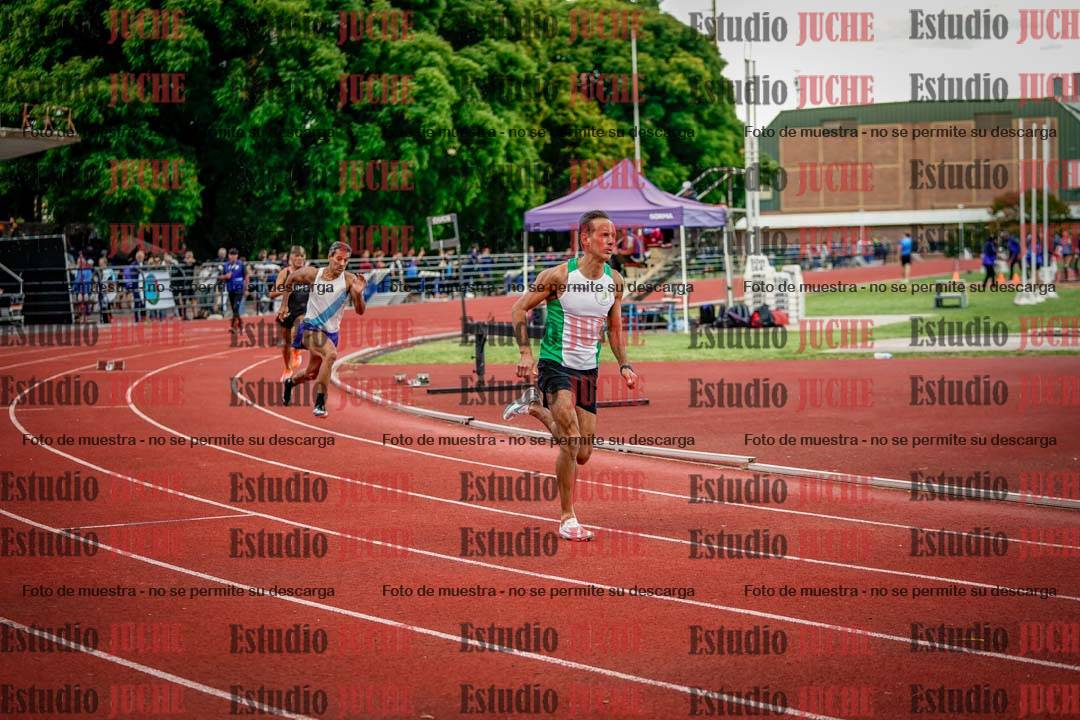 Fotos de los 400 m llanos de varones