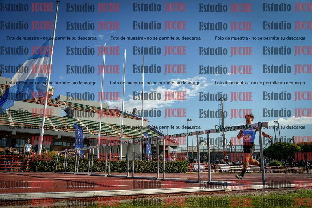 Fotos de los 400 m con vallas de varones