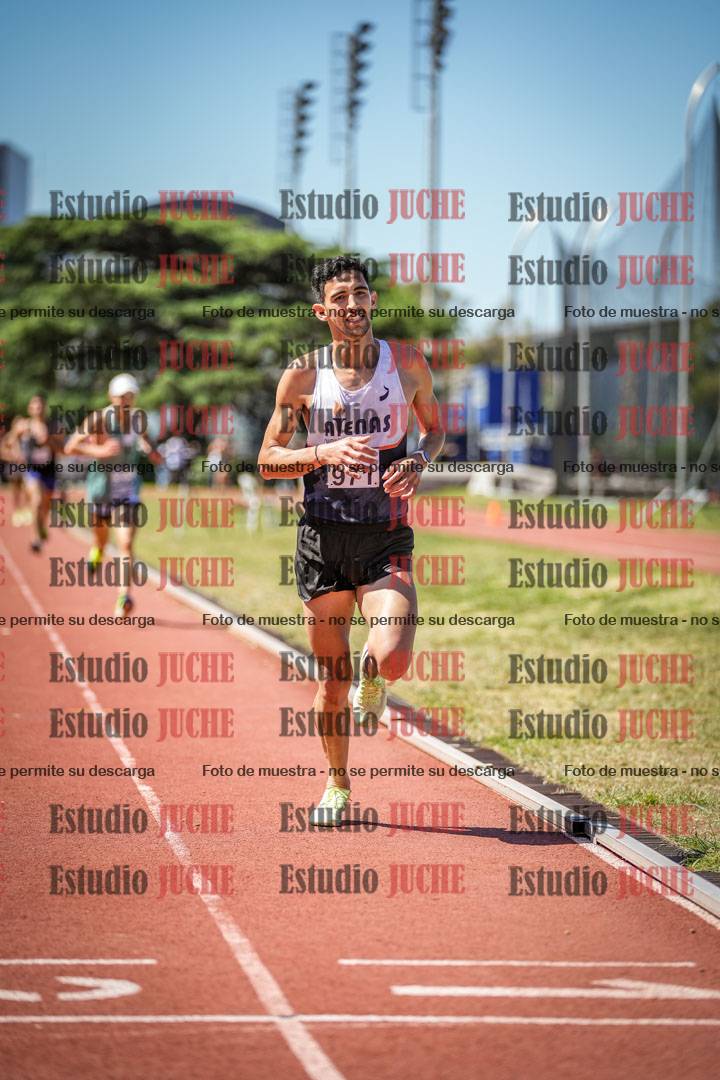 Fotos de los 3000 m con obstáculos de varones