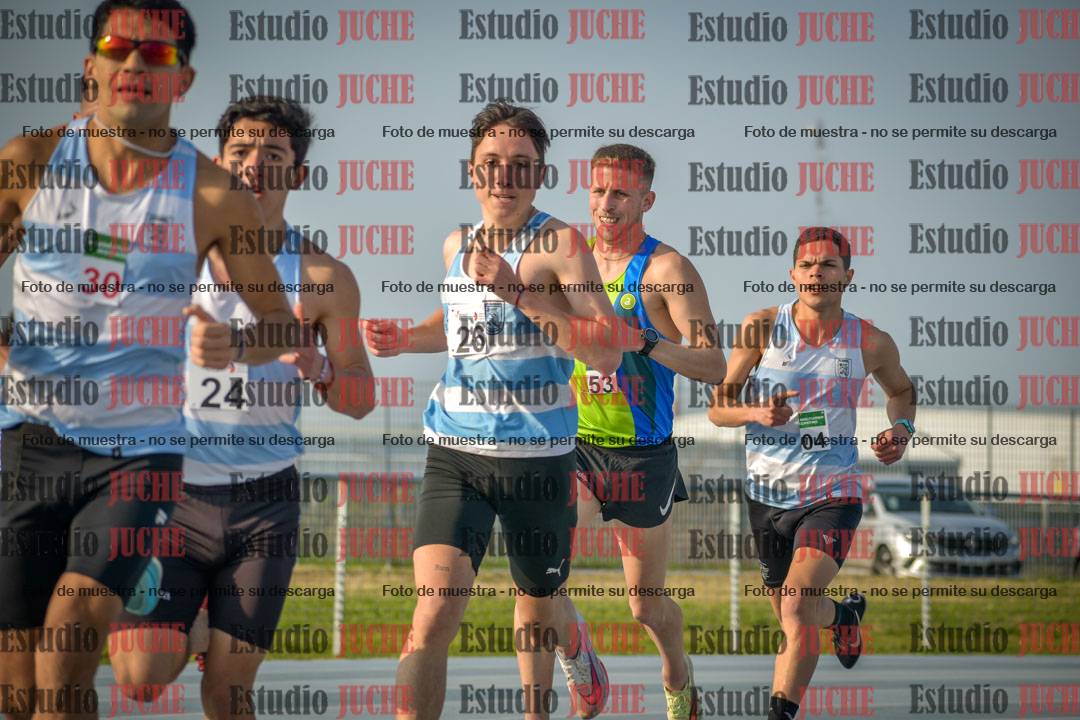 Fotos de los 3000 m llanos de varones
