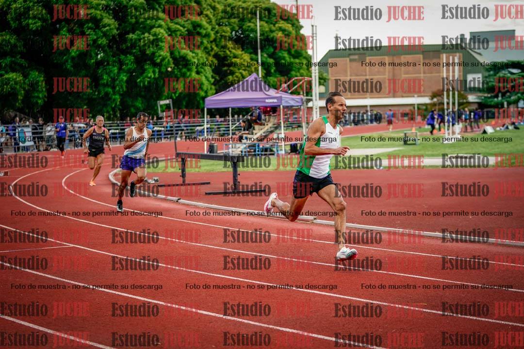 Fotos de los 400 m llanos de varones
