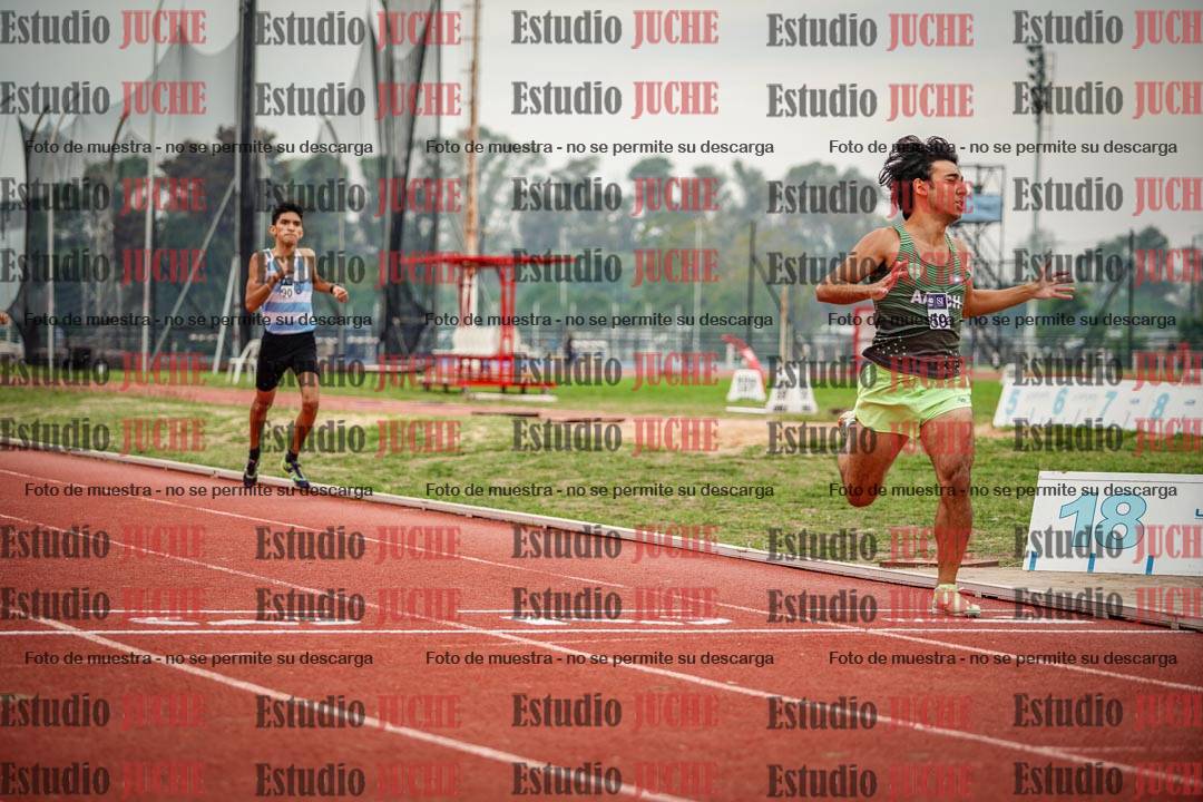 Fotos de los 800 m llanos de varones