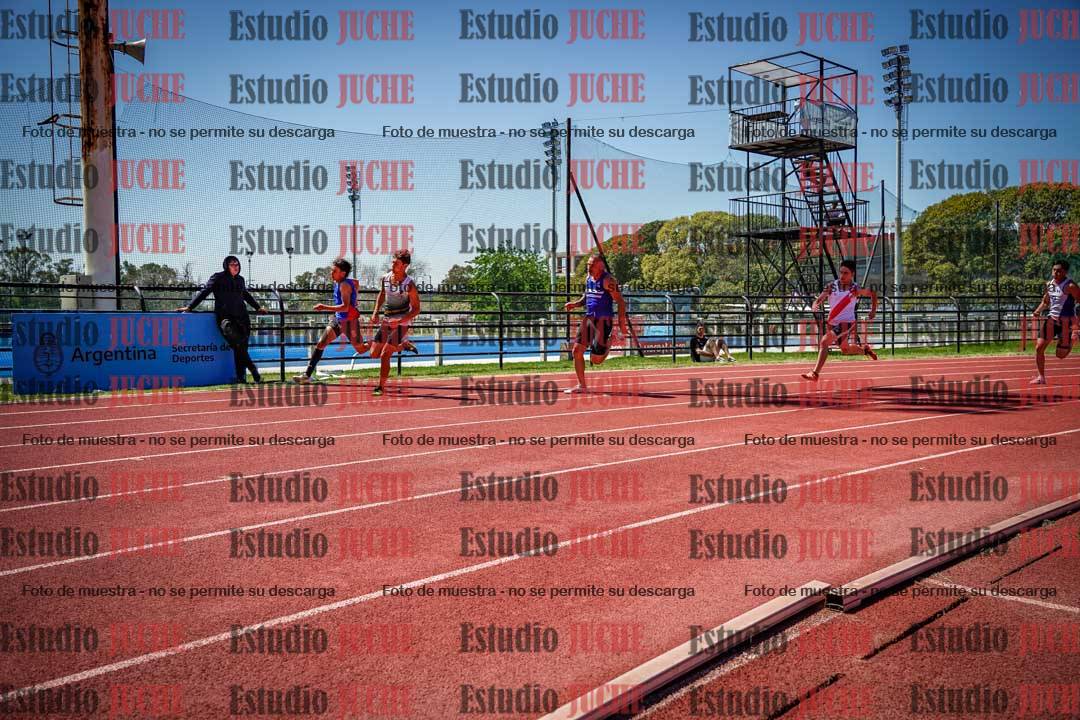 Fotos de los 200 m llanos de varones