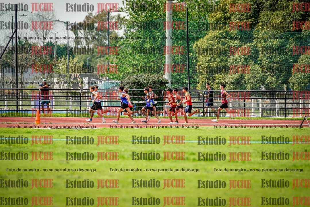Fotos de los 600 m llanos de varones