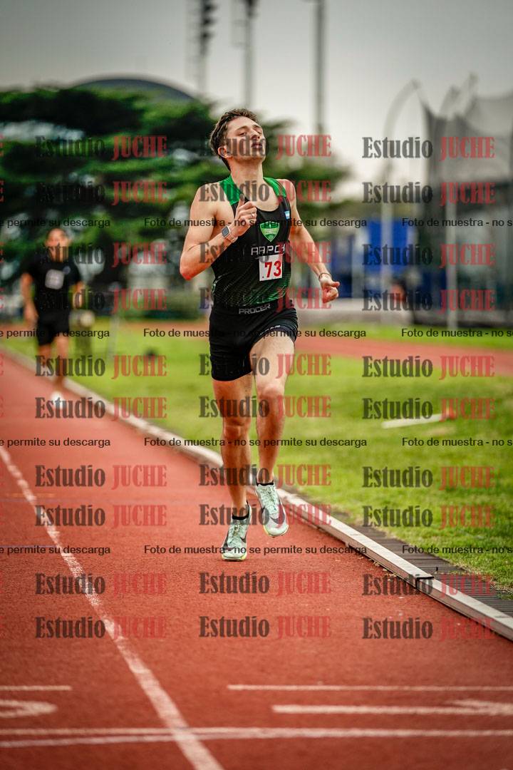 Fotos de los 800 m llanos de varones