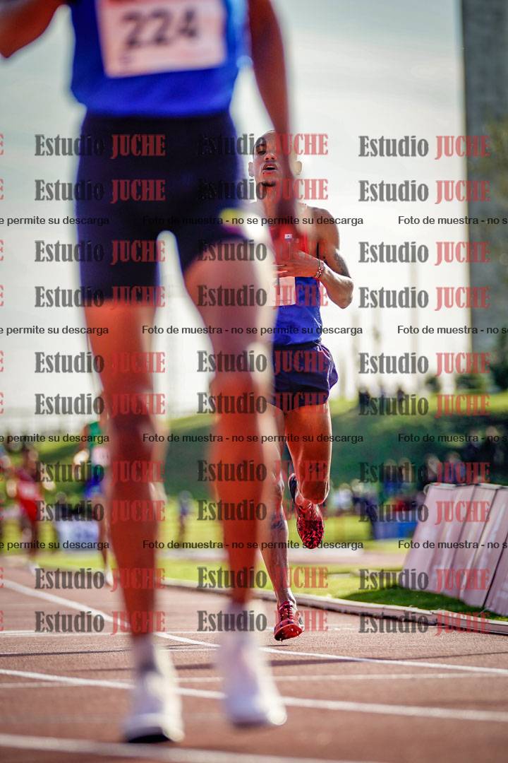 Fotos de los 3000 m con obstáculos de varones